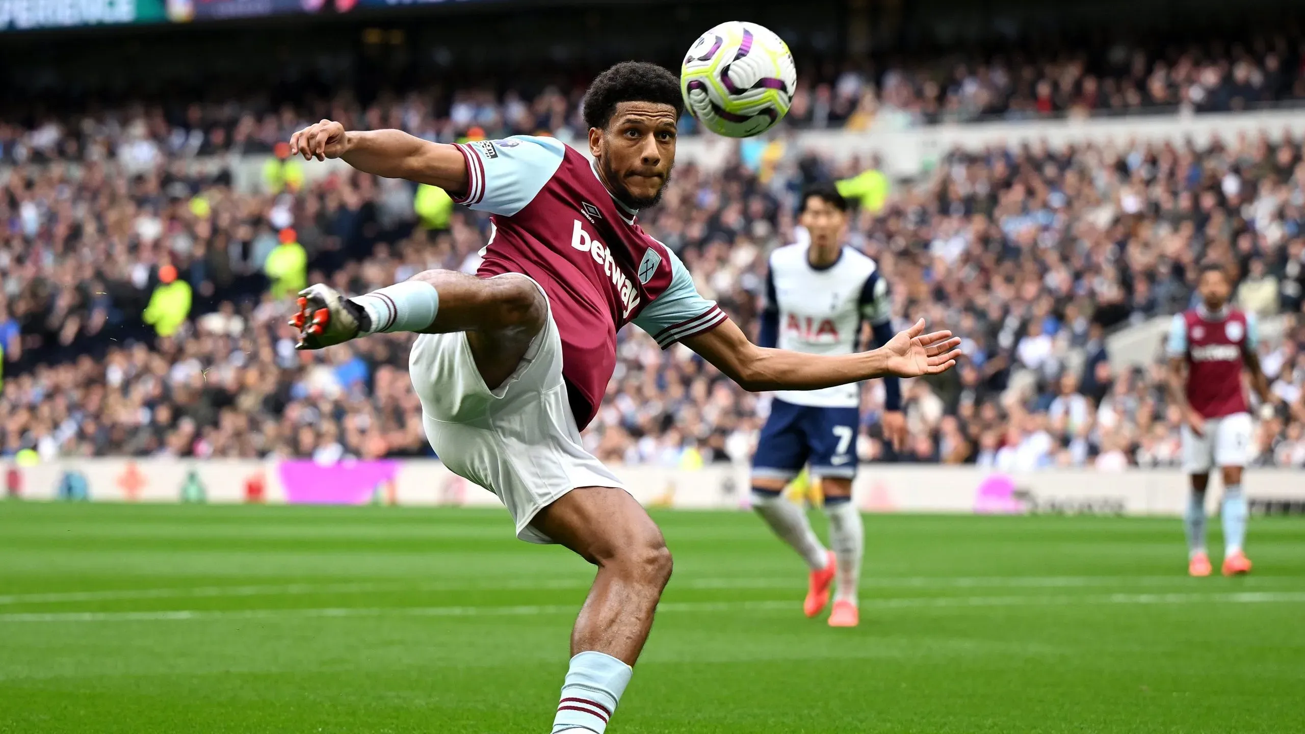 Todibo em jogo do West Ham. Foto: Shaun Botterill/Getty Images