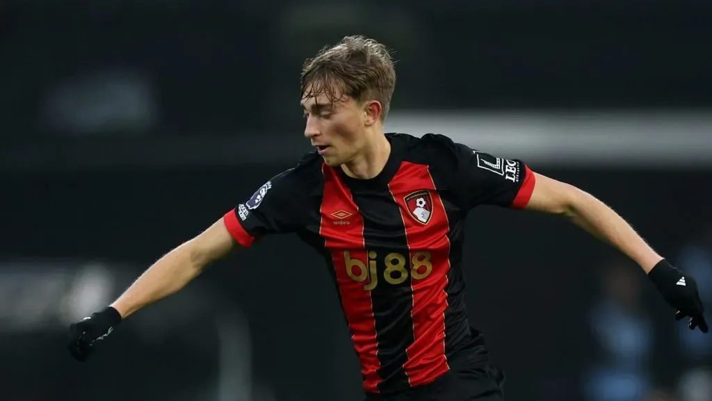 Dean Huijsen em campo pelo Bournemouth (Eddie Keogh/Getty Images)