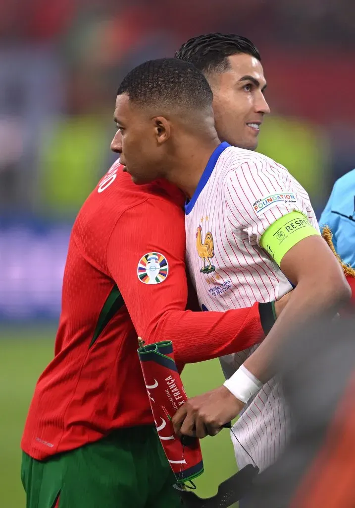 Cristiano Ronaldo e Mbappé. (Photo by Stu Forster/Getty Images)
