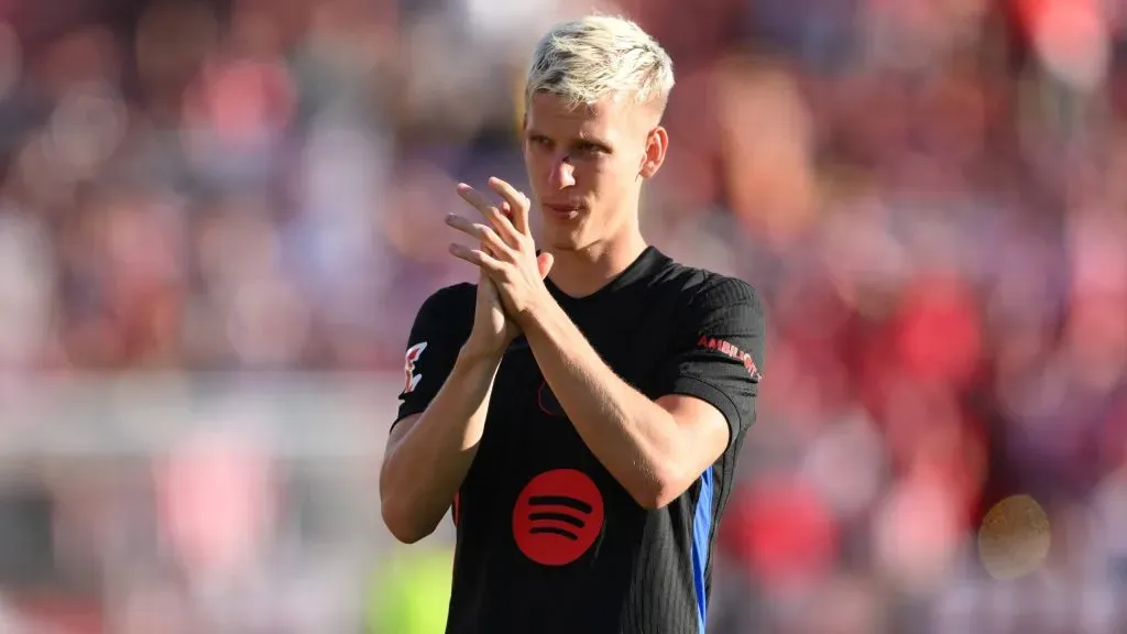 Dani Olmo com a camisa do Barcelona