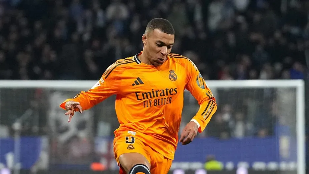 Mbappé em campo pelo Real Madrid (Alex Caparros/Getty Images)