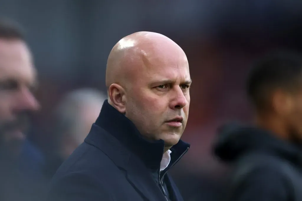 Arne Slot, técnico do Liverpool (Photo by Ryan Pierse/Getty Images)