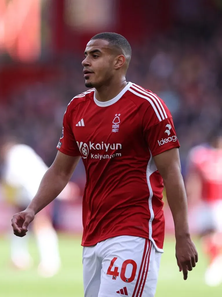 Murillo em ação pelo Nottingham Forest. Ele é alvo do Liverpool (Photo by Alex Livesey/Getty Images)
