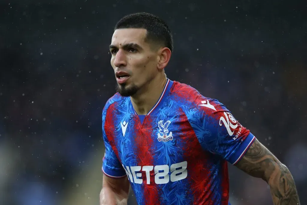 Muñoz é alvo do Barcelona. (Photo by Steve Bardens/Getty Images)