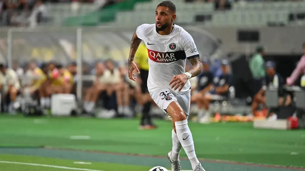 Kurzawa em jogo do PSG. Foto: Kenta Harada/Getty Images