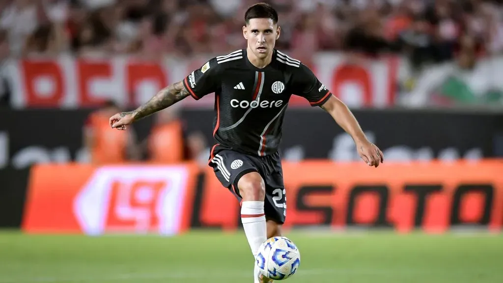 Rodrigo Villagra em jogo do River Plate. Foto: Marcelo Endelli/Getty Images