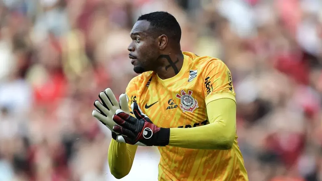 Carlos Miguel, goleiro do Corinthians acertado com o Nottingham Forest