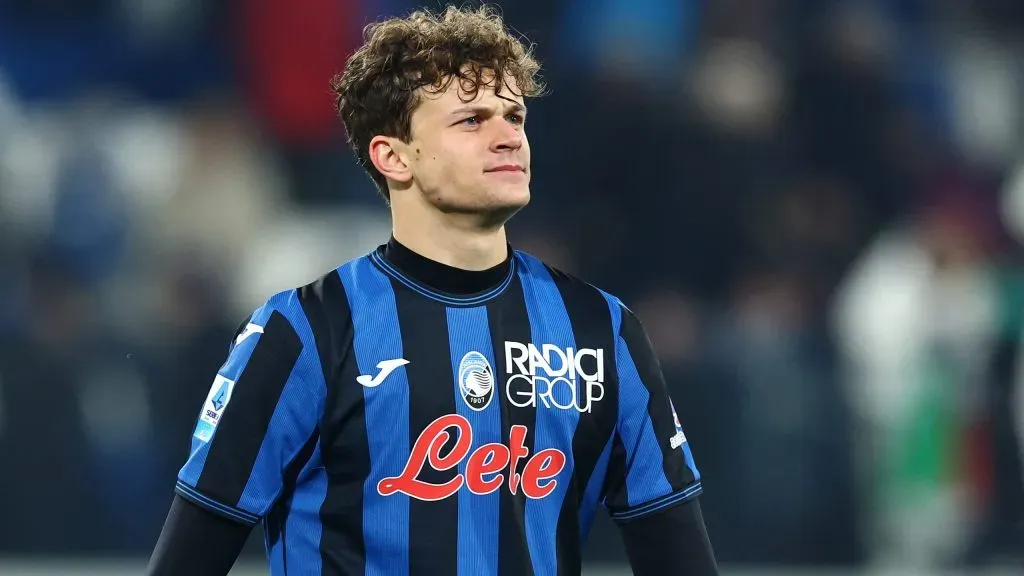 Scalvini em jogo da Atalanta. Foto: Francesco Scaccianoce/Getty Images