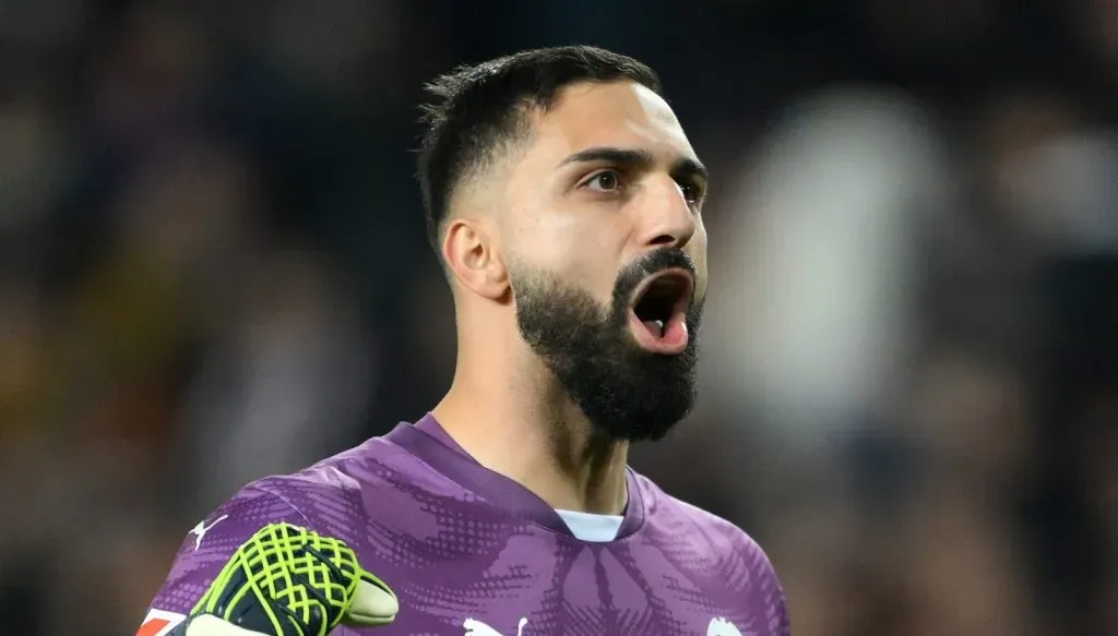 Mamardashvili em campo pelo Valencia (David Ramos/Getty Images)