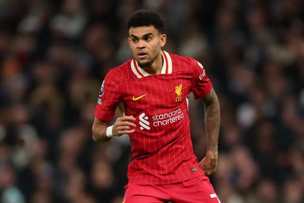 Luis Díaz em ação pelo Liverpool. (Photo by Marc Atkins/Getty Images)