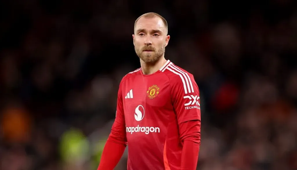 Eriksen com a camisa tradicional do Manchester United (Carl Recine/Getty Images)