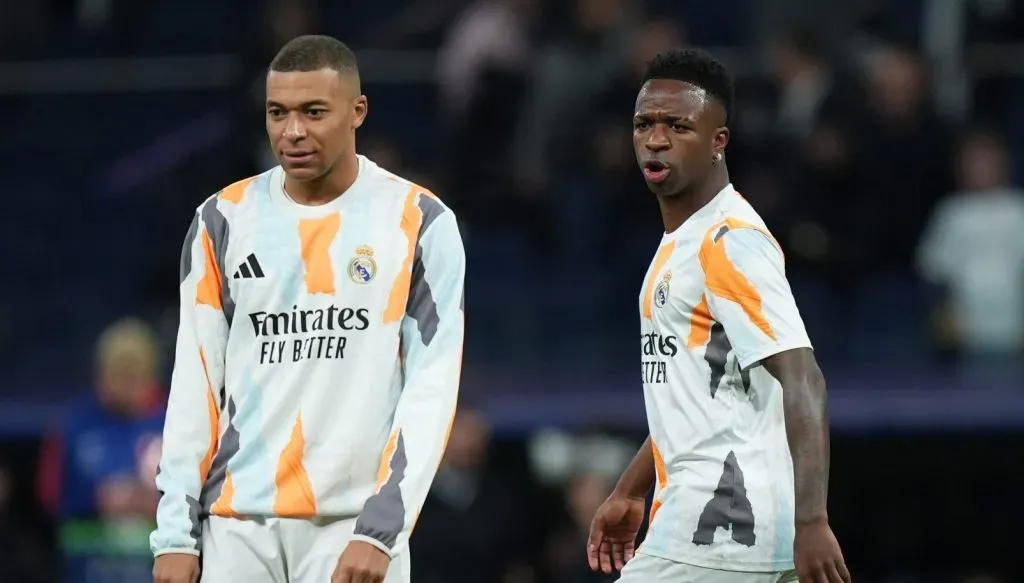 Vini Jr e Mbappé aquecendo pelo Real Madrid (Angel Martinez/Getty Images)