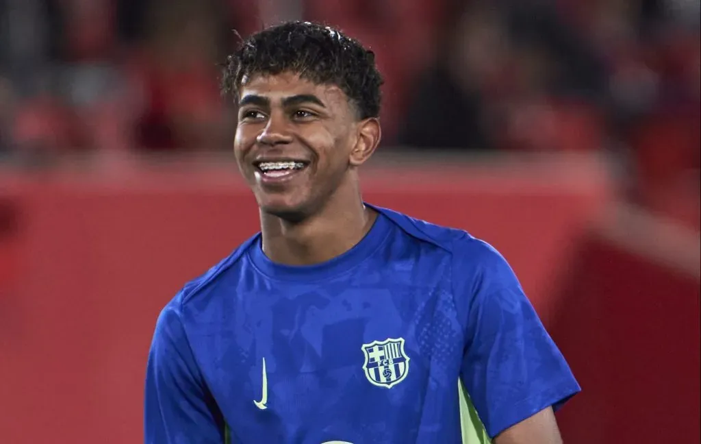 Lamine Yamal pelo Barcelona