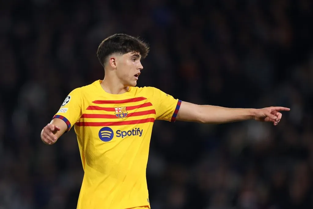 Pau Cubarsi também é alvo do Manchester City. (Photo by Alex Pantling/Getty Images)