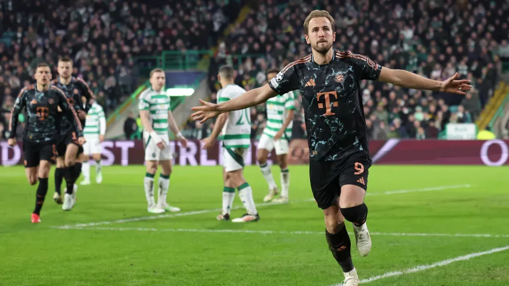 Harry Kane marca no jogo contra o Celtic (Photo by Ian MacNicol/Getty Images)
