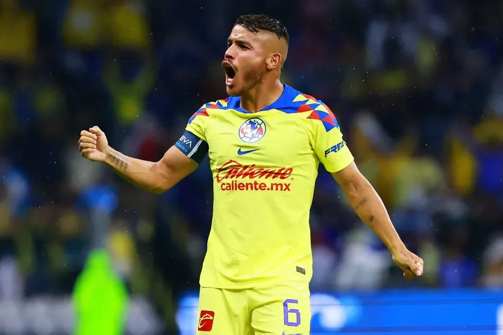 Jonathan dos Santos em campo (Photo by Hector Vivas/Getty Images)