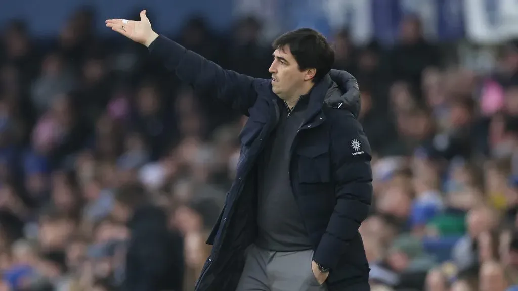 Andoni Iraola, técnico do Bournemouth. Foto: Lewis Storey/Getty Images