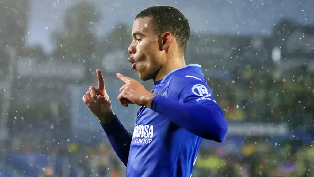 Greenwood comemorando gol. Foto: Florencia Tan Jun/Getty Images