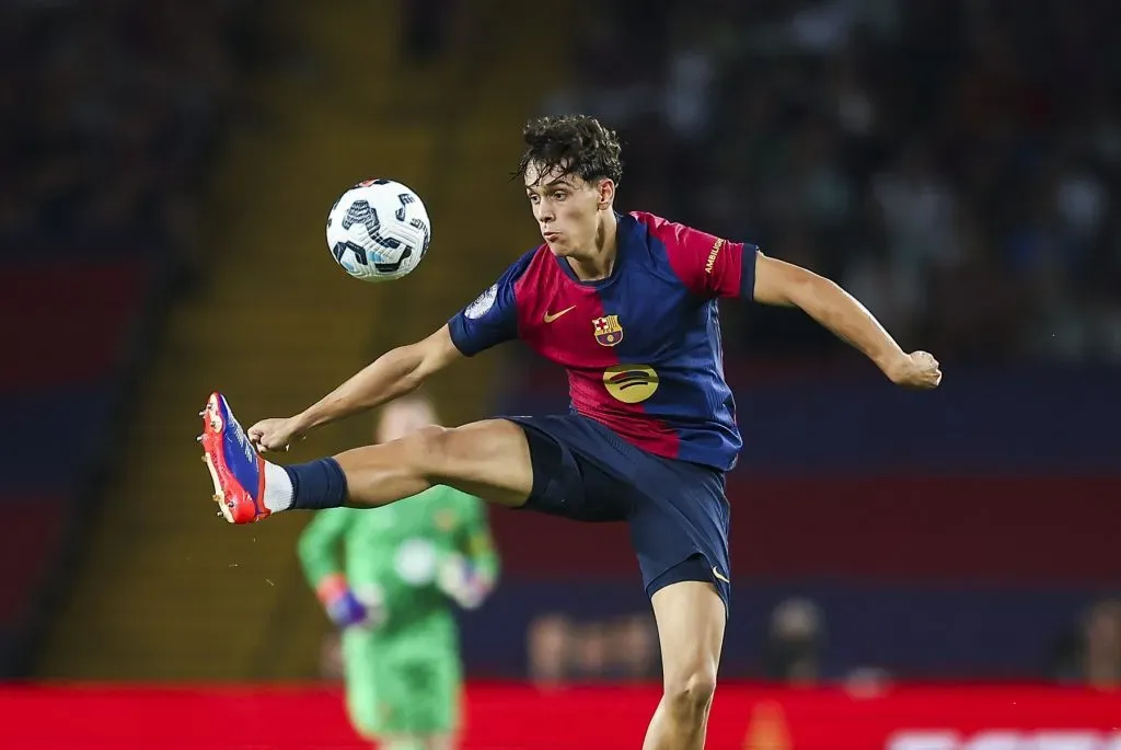 Héctor Fort em campo pelo Barcelona (Eric AlonsoGetty Images)