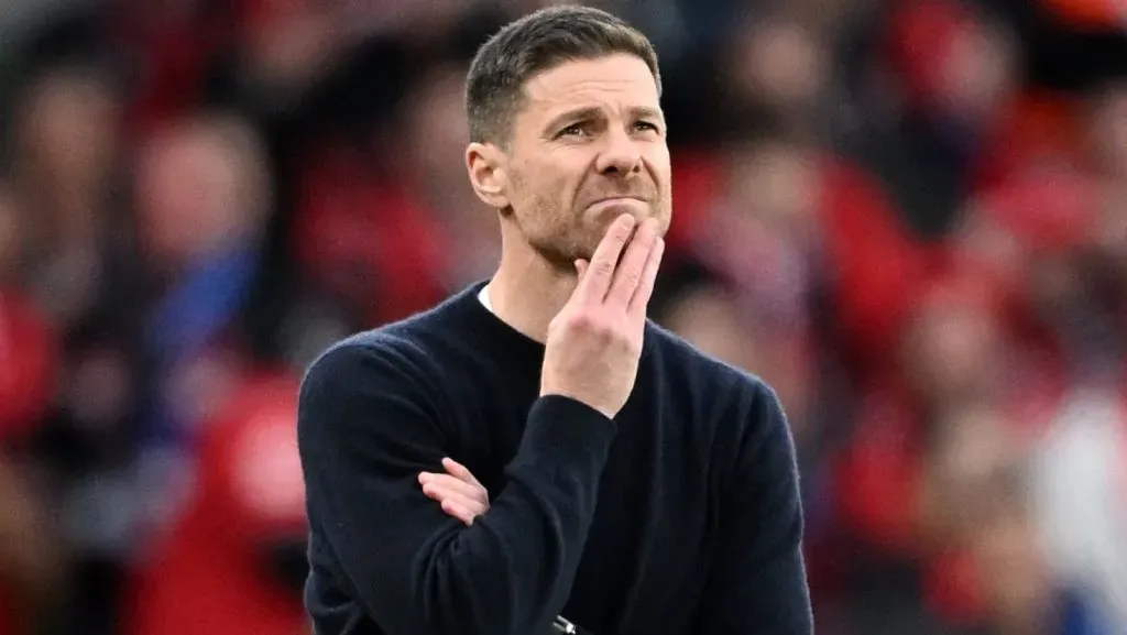 Xabi Alonso aguarda sorteio pelo Bayer Leverkusen. Foto: Michael Regan/Getty Images