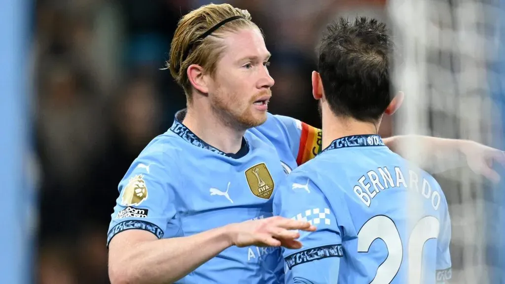 De Bruyne ao lado de Bernardo Silva (Photo by Michael Regan/Getty Images)