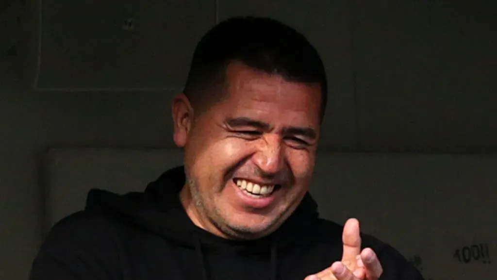 Riquelme quer trazer Óscar Mingueza, defensor que passou pelo Barcelona e demonstrou publicamente sua admiração pelo Boca, durante uma entrevista na ESPN. (Foto: Daniel Jayo/Getty Images)