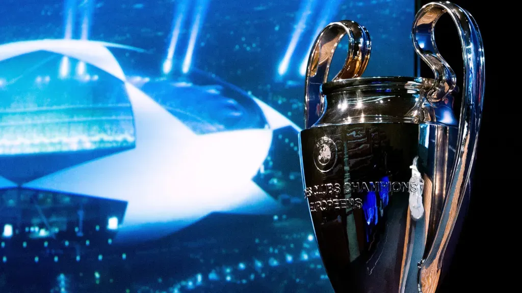 Taça da Champions League em dia evento (Photo by Harold Cunningham/Getty Images)