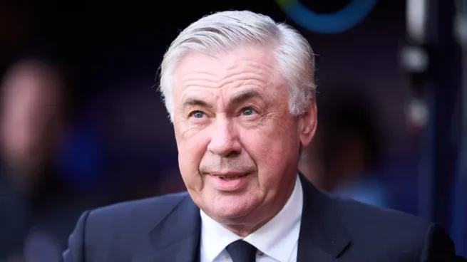 Carlo Ancelotti, técnico do Real Madrid. Foto: Manuel Serrano Arce/Getty Images