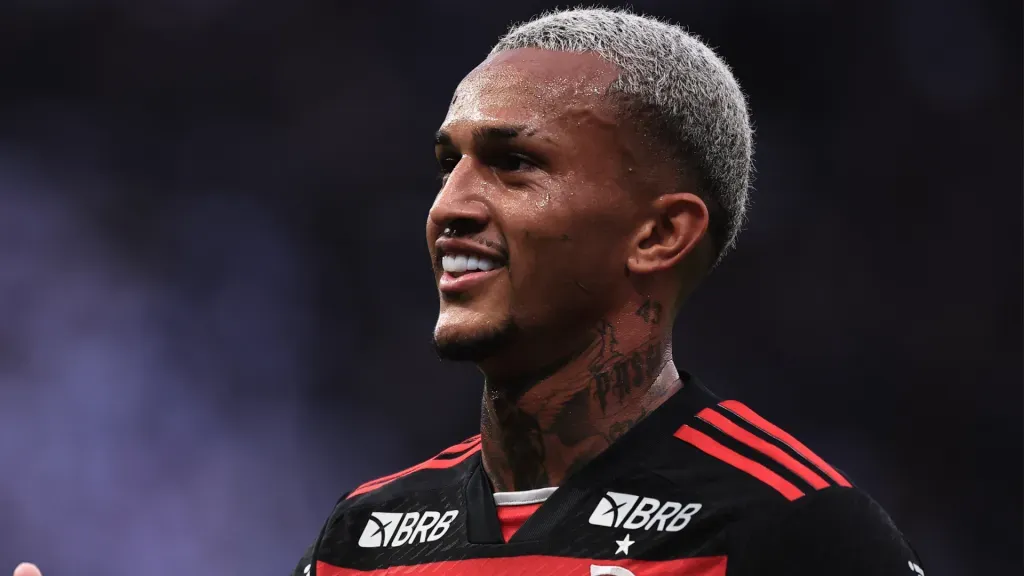 Wesley em campo pelo Flamengo. Foto: Ettore Chiereguini/AGIF