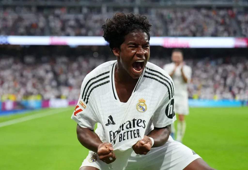 Endrick comemora gol feito para o Real Madrid. Foto: Angel Martinez/Getty Images