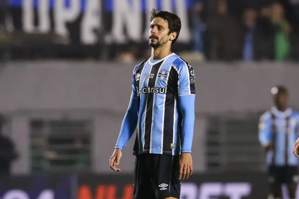 Rodrigo Caio em sua passagem pelo Grêmio. (Photo by Pedro H. Tesch/Getty Images)