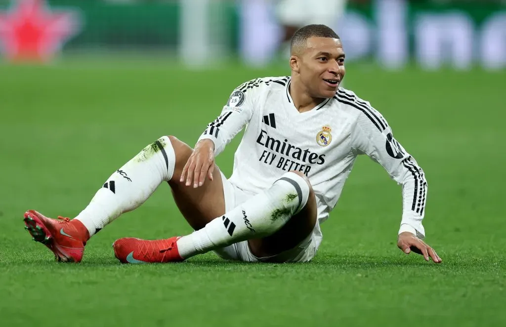 Mbappé em campo pelo Real Madrid (Clive Brunskill/Getty Images)