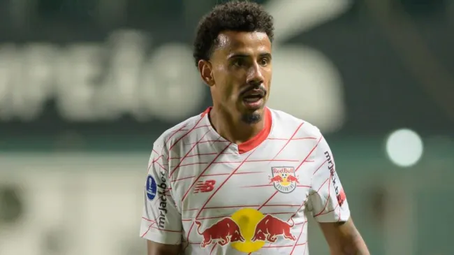 Lucas Evangelista pelo RB Bragantino. Foto: Alessandra Torres/AGIF