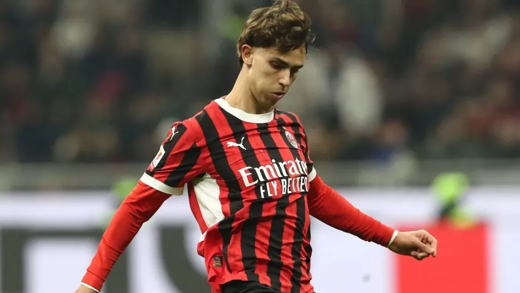 João Félix em campo pelo Milan (Marco Luzzani/Getty Images)