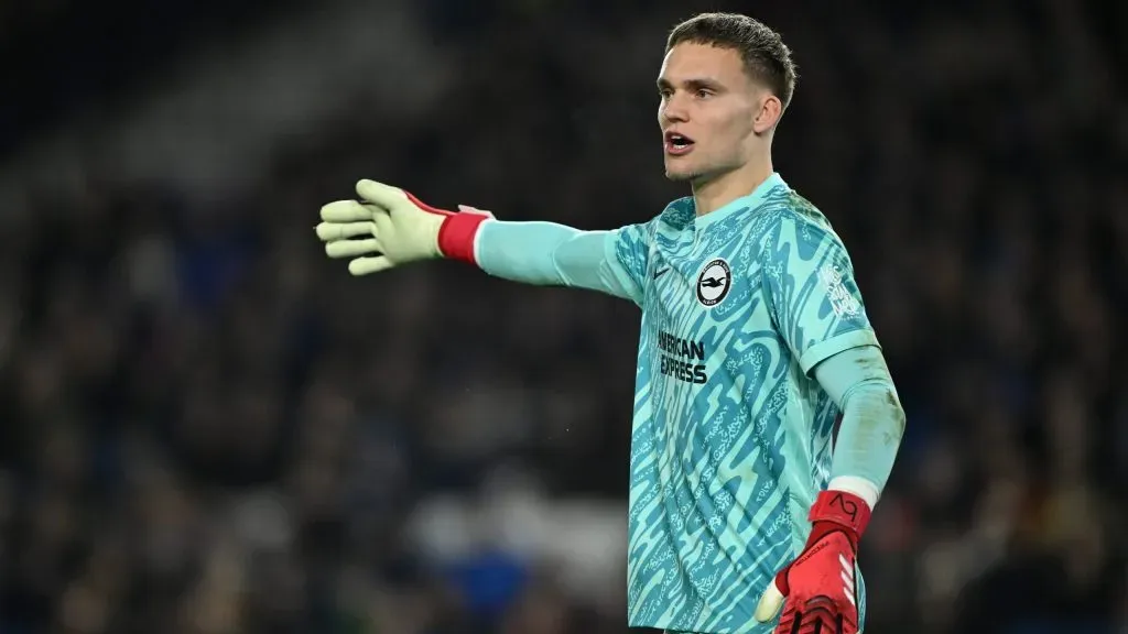 Bart Verbruggen em jogo do Brigthon. Foto: Mike Hewitt/Getty Images