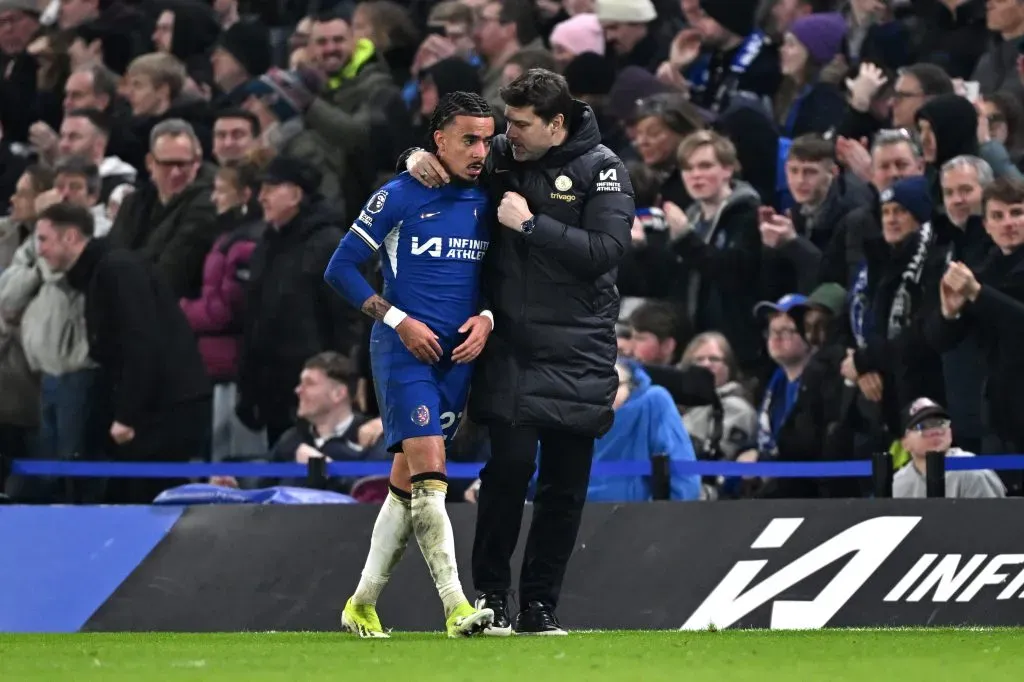 Malo Gusto em partida pelo Chelsea na temporada 2023-2024 – (Photo by Mike Hewitt/Getty Images)