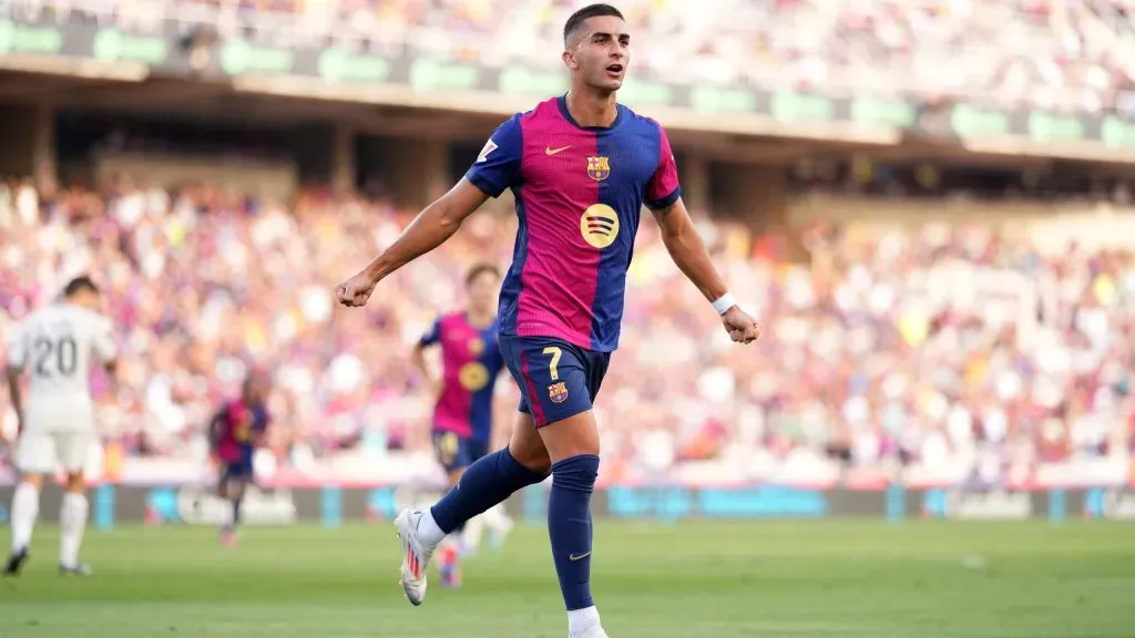 Ferran Torres em jogo do Barcelona. Foto: Alex Caparros/Getty Images