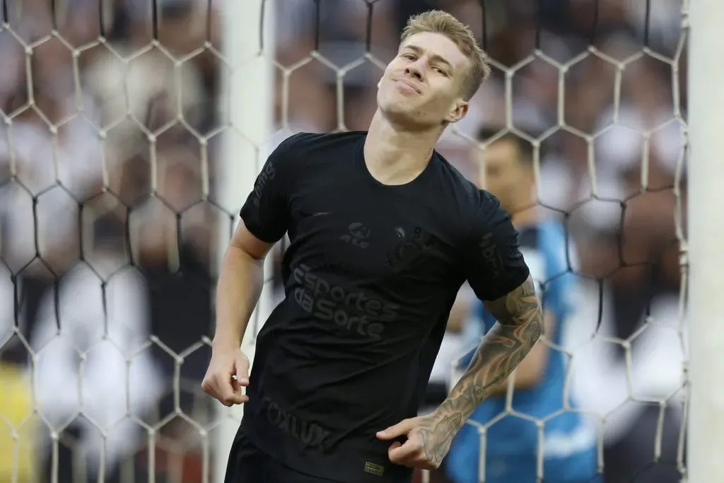 Charles em campo pelo Corinthians (Miguel Schincariol/Getty Images)