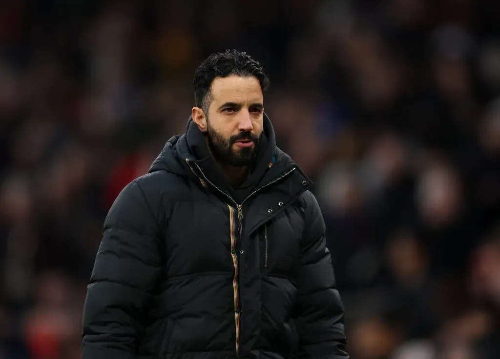 Ruben Amorim de casaco preto