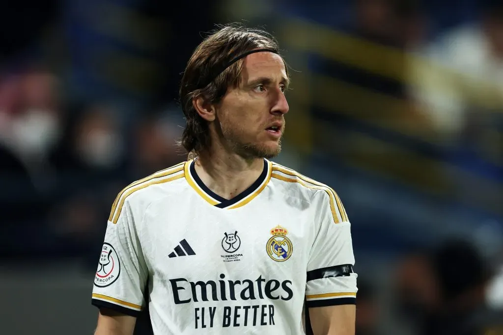Modric em ação pelo Real Madrid. (Photo by Yasser Bakhsh/Getty Images)