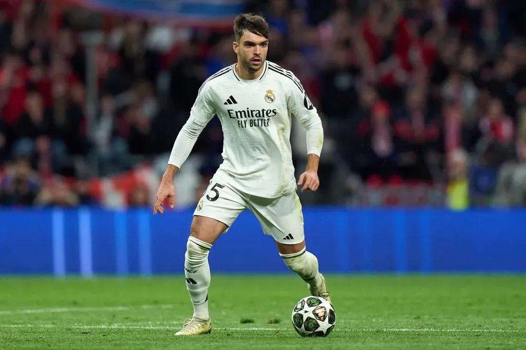 Asencio no duelo diante do Atlético de Madrid (Photo by Angel Martinez/Getty Images)