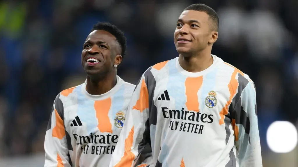 Vinicius Júnior ao lado de Mbappé no Real Madrid (Photo by David Ramos/Getty Images)