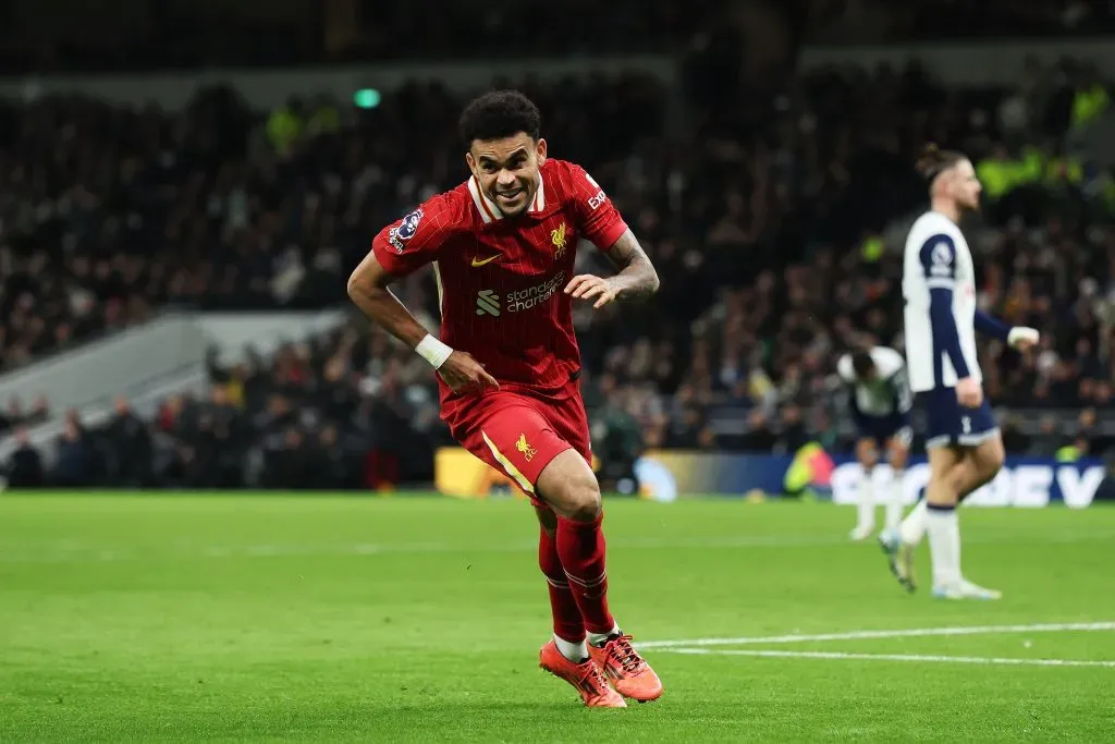 Arsenal quer Luis Díaz, em campo, com a camisa do Liverpool
