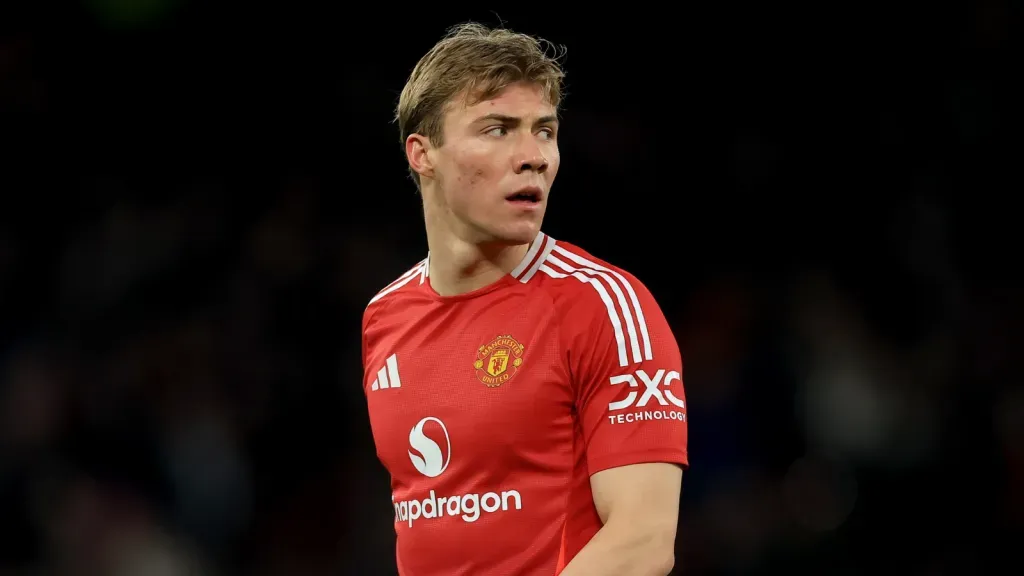 Højlund durante jogo pelo Manchester United (Photo by Carl Recine/Getty Images)