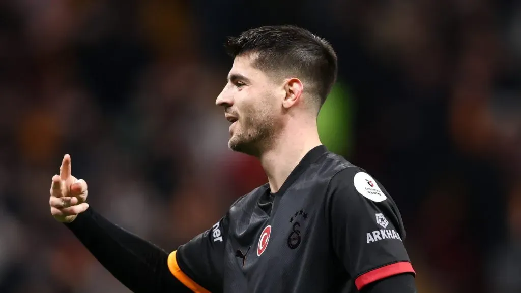 Agora, no Galatasaray, ele busca recuperar sua melhor forma e aprender com o passado. (Foto por Ahmad Mora/Getty Images)