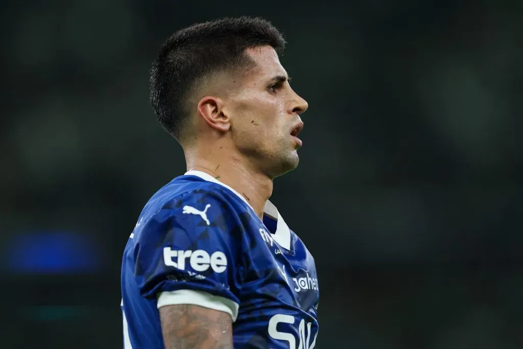 João Cancelo em ação pelo Al-Hilal (Photo by Yasser Bakhsh/Getty Images)