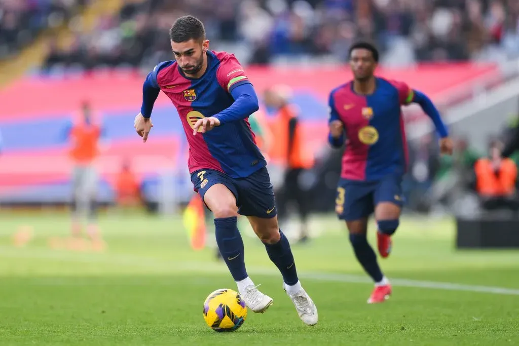 Ferran Torres em campo com as cores do Barcelona (Photo by David Ramos/Getty Images)