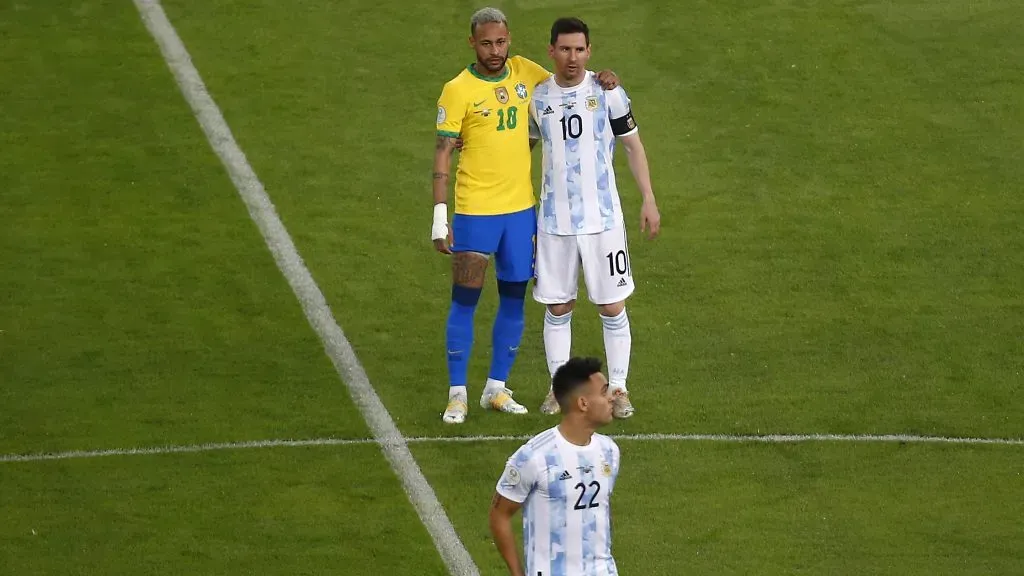 Messi e Neymar na última vez em que estiveram juntos em campo para um jogo entre Brasil e Argentina. Foto: Wagner Meier/Getty Images
