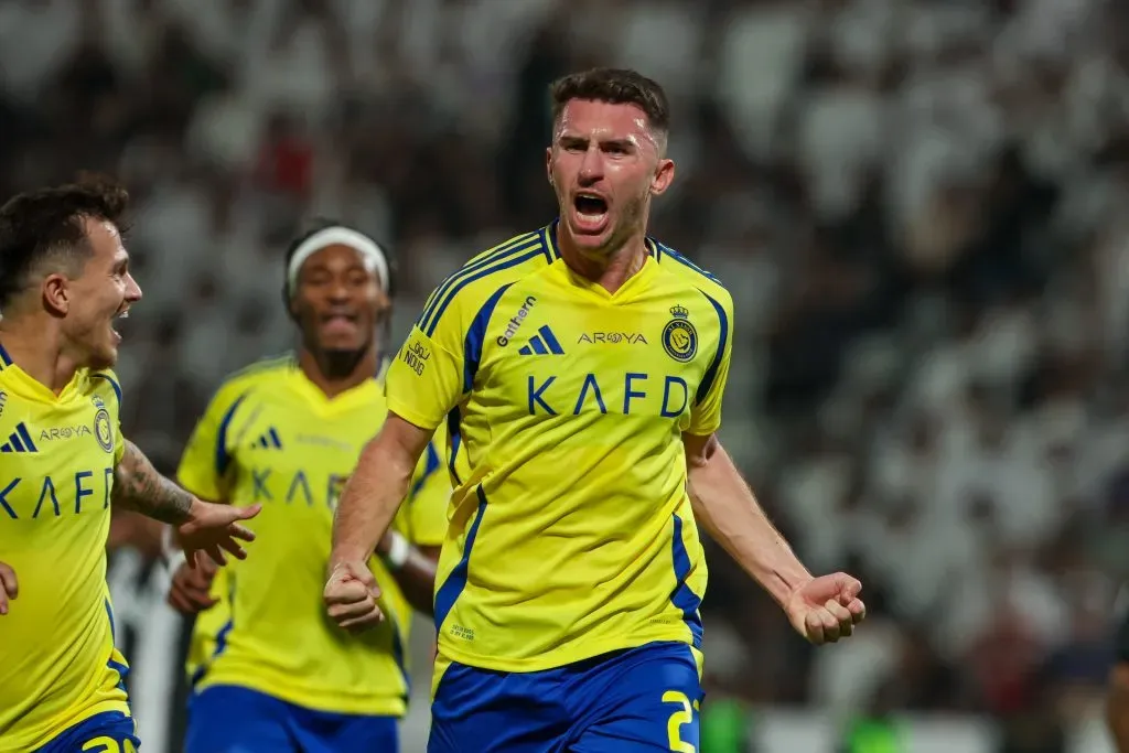 Aymeric Laporte comemora gol pelo Al-Nassr (Photo by Yasser Bakhsh/Getty Images)