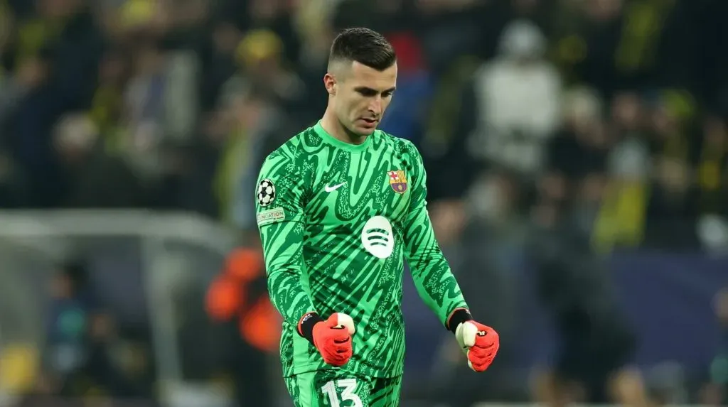 Iñaki Peña em campo pelo Barcelona (Lars Baron/Getty Images)